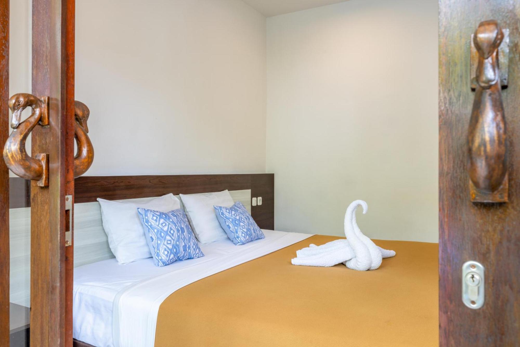 Deluxe Twin or King Room